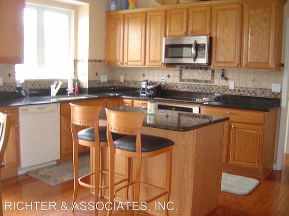 4th image of 16362 Johnson Creek Dr