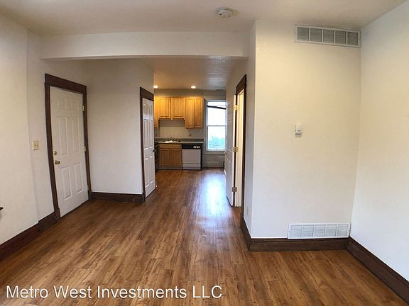 5th image of 952 Marine St #8181776