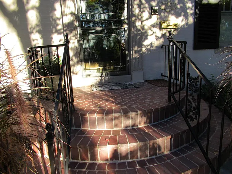 1016 N Lafayette St — Photo 7
