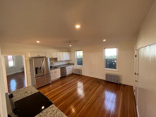 138 Sandringham Ave #1 Photo 1 138 Sandringham Ave #1 Photo 1