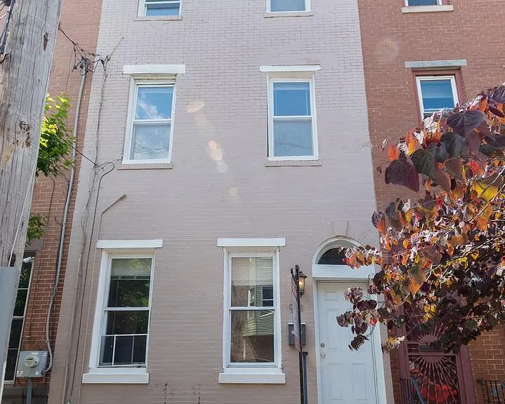 928 S 18th St — Photo 34
