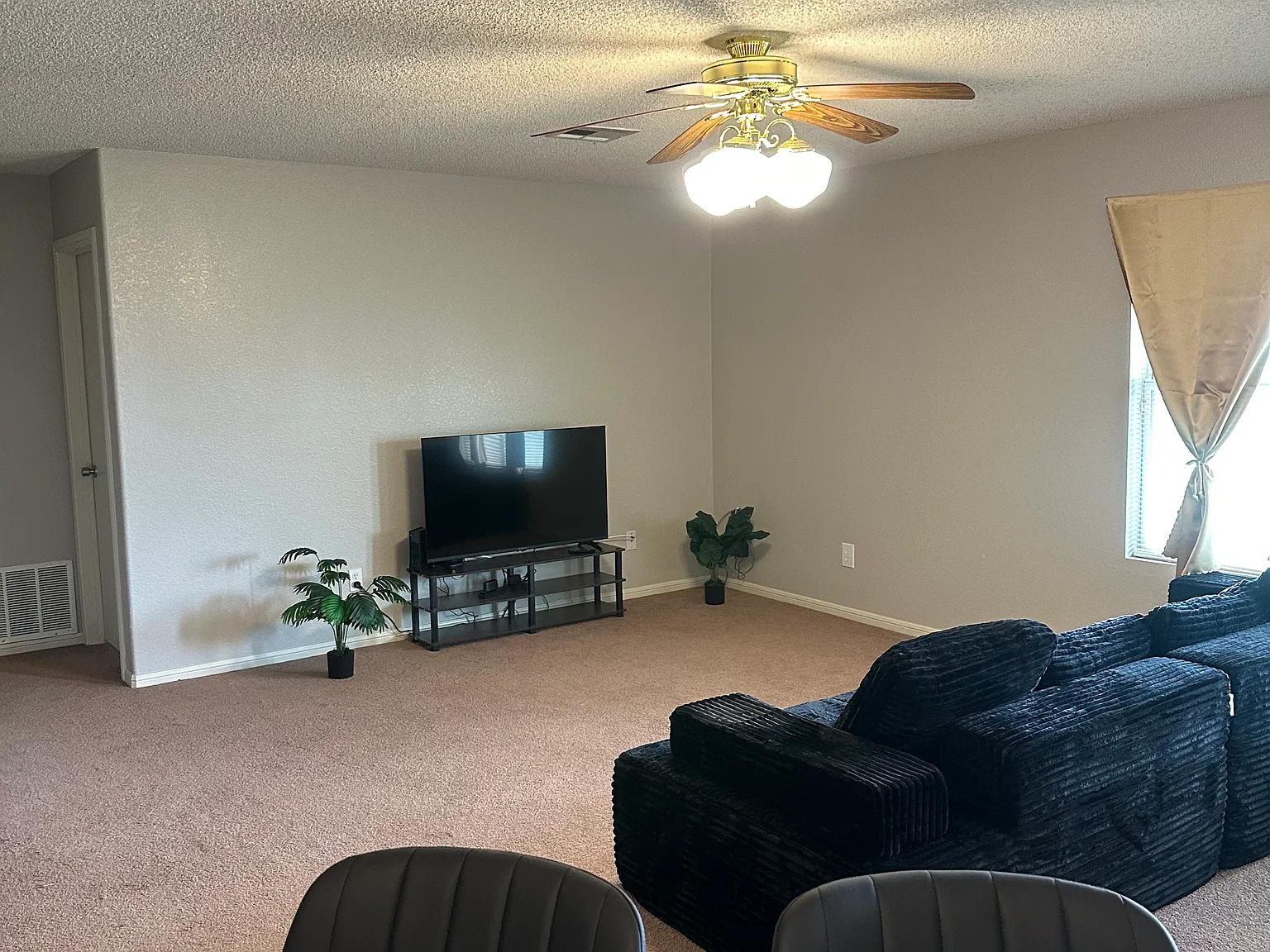 1 bed, 1642 sqft, $675 — Photo 2