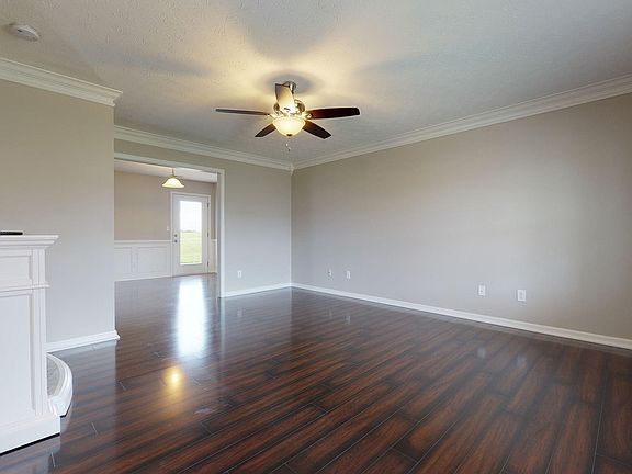 3rd image of 4038 Firestone Way