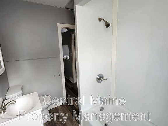 4th image of 85 Pine St #4