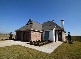 311 Agape Ln, Lake Charles, LA 70611