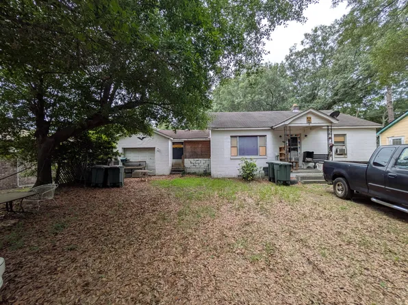 1113 Melvin Dr, Hanahan, SC 29410