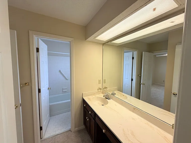 2124 Northwood Cir — Photo 22
