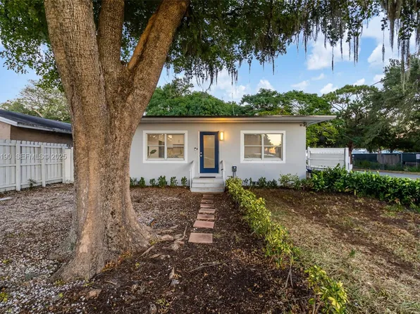 1100 NW 7th Ave, Fort Lauderdale, FL 33311