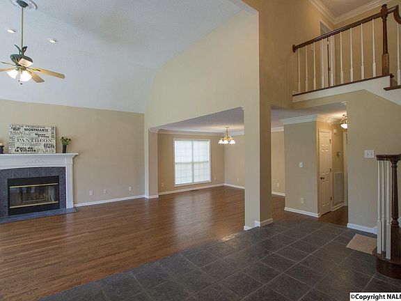 5th image of 3903 Panorama Dr SE