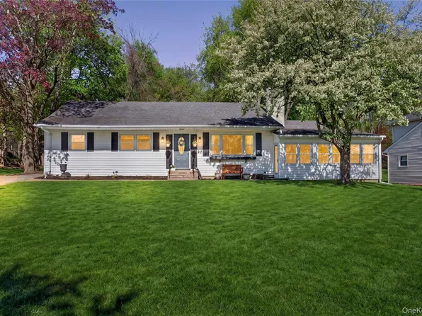 27 High Hill Avenue, Warwick, NY 10990