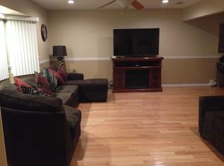 39 Hunter Ave, North Babylon, NY 11703