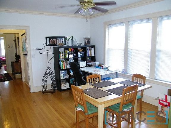 5th image of 1436 W Belle Plaine Ave APT 3F