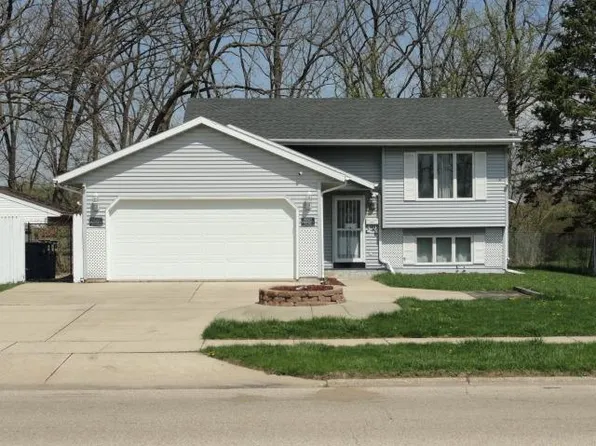 468 West Delavan Dr, Janesville, WI 53546