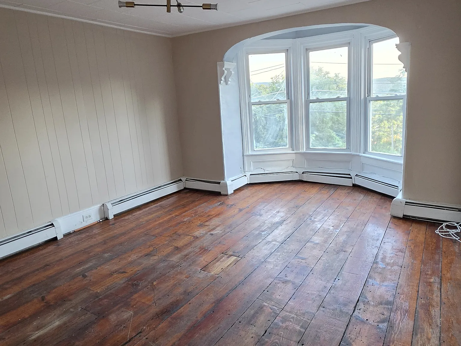 1 bed, 750 sqft, $1,300 — Photo 2