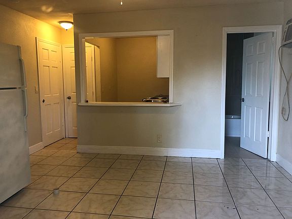 3rd image of 1234 NE 5th Ter APT 4A