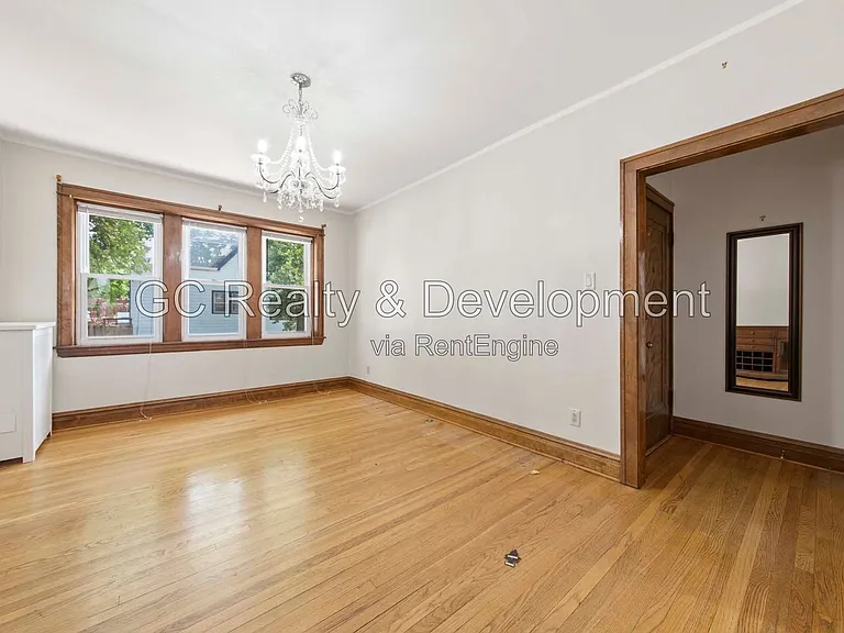 3938 N Lockwood Ave #1 — Photo 2
