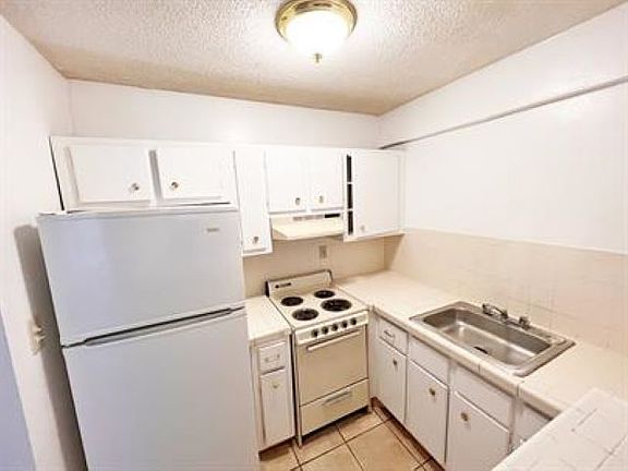 5th image of 1300 NE 3rd St #3df43698c