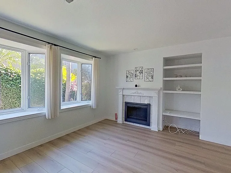 5752 Centerstone Ct — Photo 8