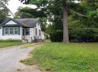 2472 Chestnut Ave, Ronkonkoma, NY 11779