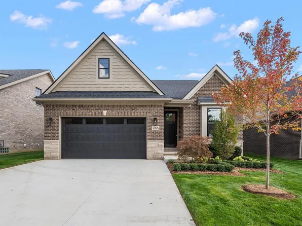 5968 Willow Grove Ave, Troy, MI 48085