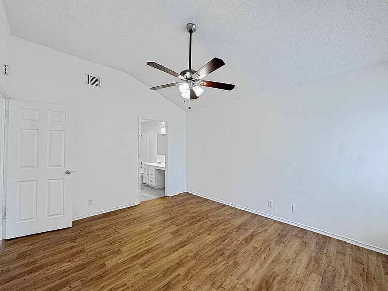 10203 Sunset Field Dr — Photo 20