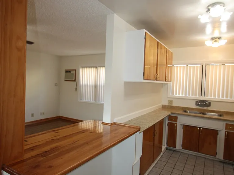 2262 S Carmelina Ave — Photo 9
