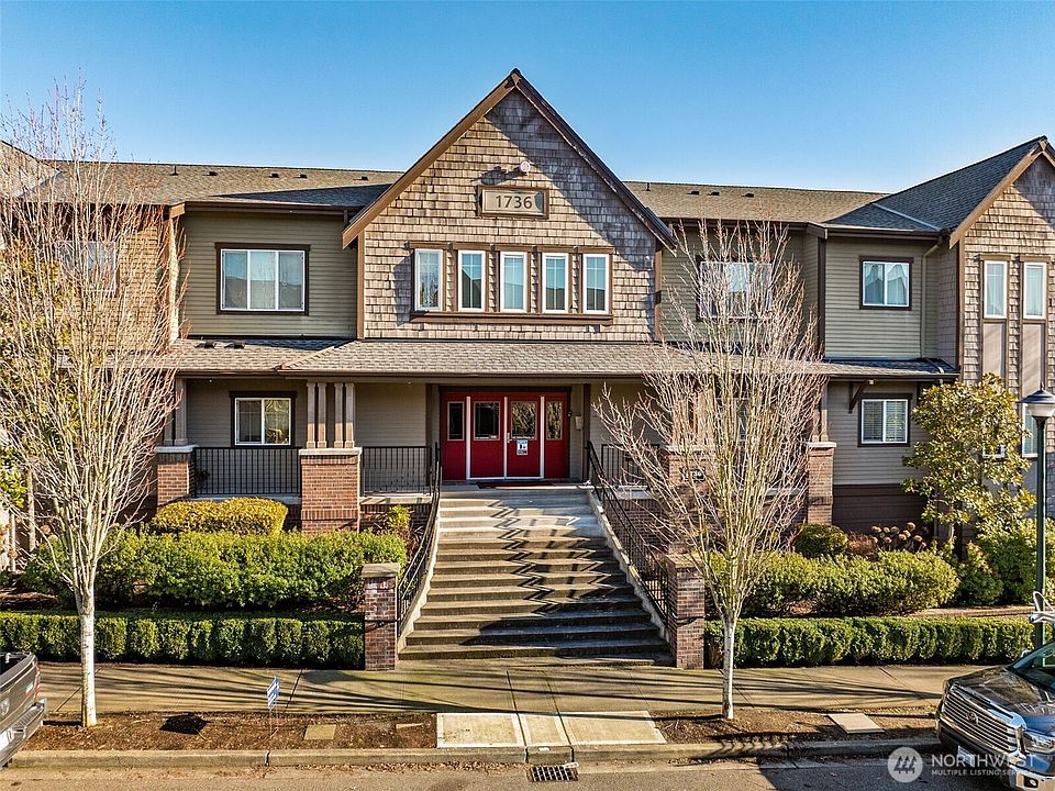 1st image of 1736 10th Avenue NE #C208
