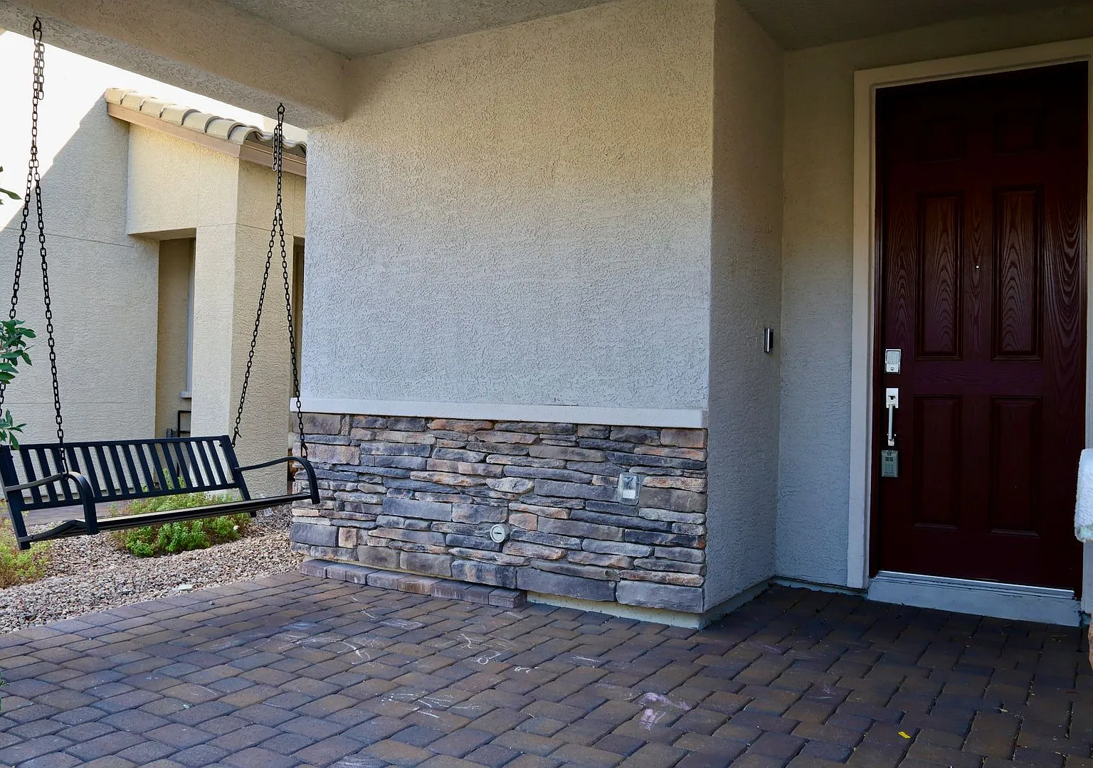 Newer home with Flex Space/Casita, Pool and Solar in Valley Vista! — Photo 2