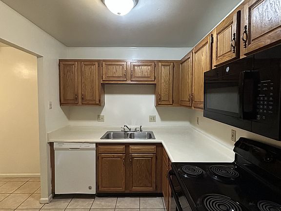 4th image of 162 Richardson Pl APT 4