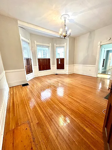 304 N McBride St #2 Photo 1