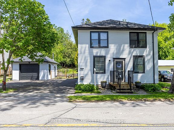 2nd image of 61 Mill St