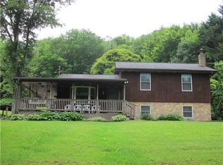 5904 Shearsburg Rd, Leechburg, PA 15656