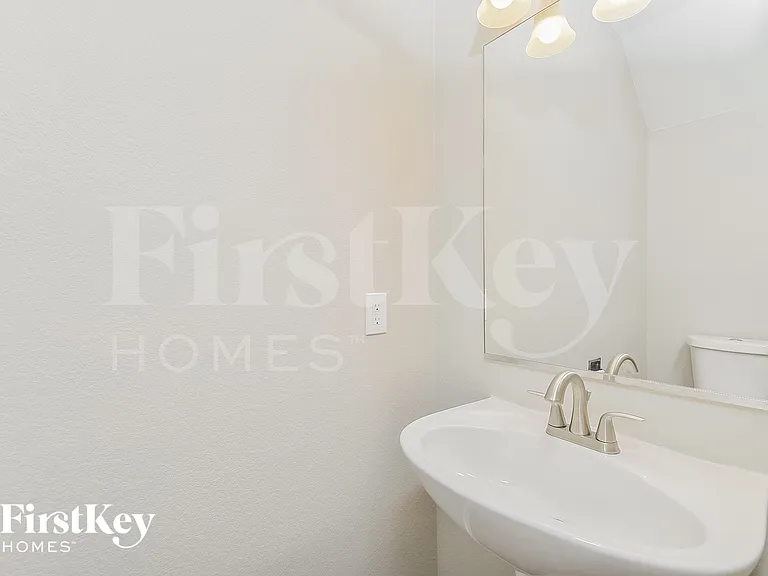 6291 Scottsbluff Dr — Photo 14