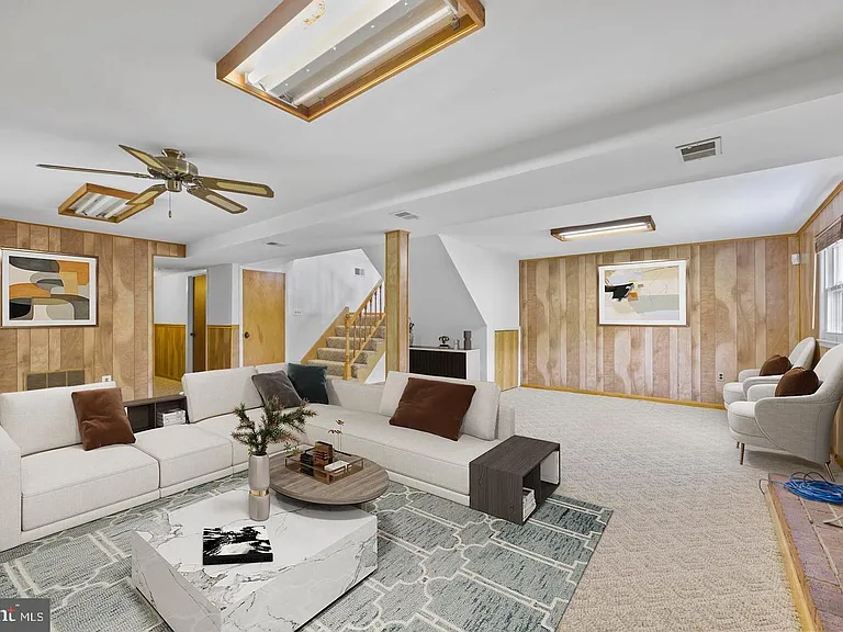 13501 Kelmont Ct — Photo 22