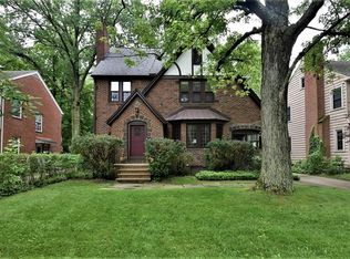 2611 Ashurst Rd, University Heights, OH 44118