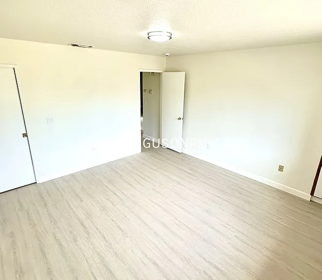 1320 Anna St — Photo 13