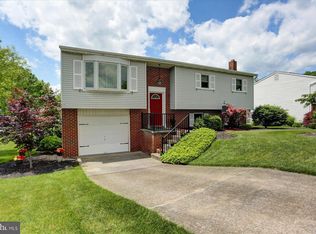 554 Blanchester Rd, Harrisburg, PA 17112