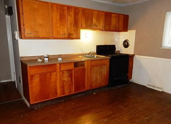 5th image of 2622 Daman Ct