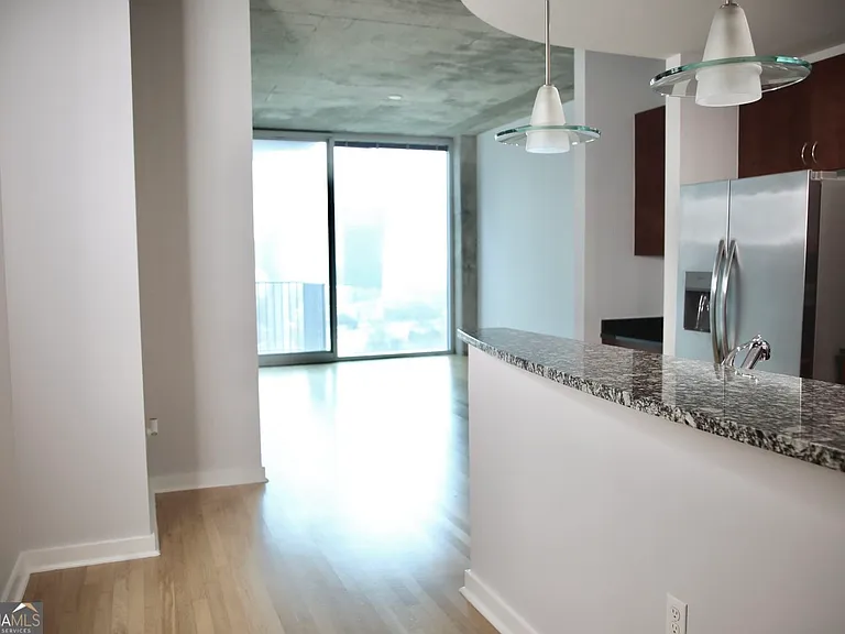400 W Peachtree St NW #1412 — Photo 5