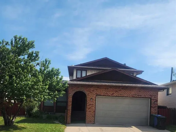 39 SW Whiteram Close NE, Calgary, AB T1Y 5X8