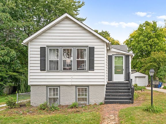 2nd image of 1235 Leon Pl