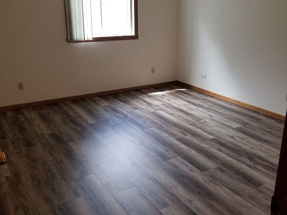 5th image of 321 6th St N #12