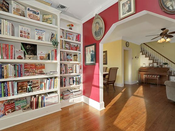 4th image of 61 Brook Ln