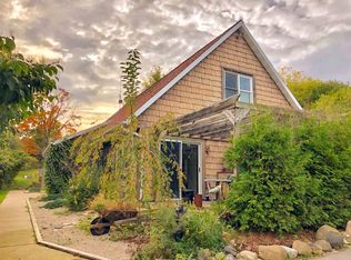 1112 River Rd, Kewaunee, WI 54216