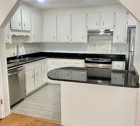 5th image of 4115 Argenta Way