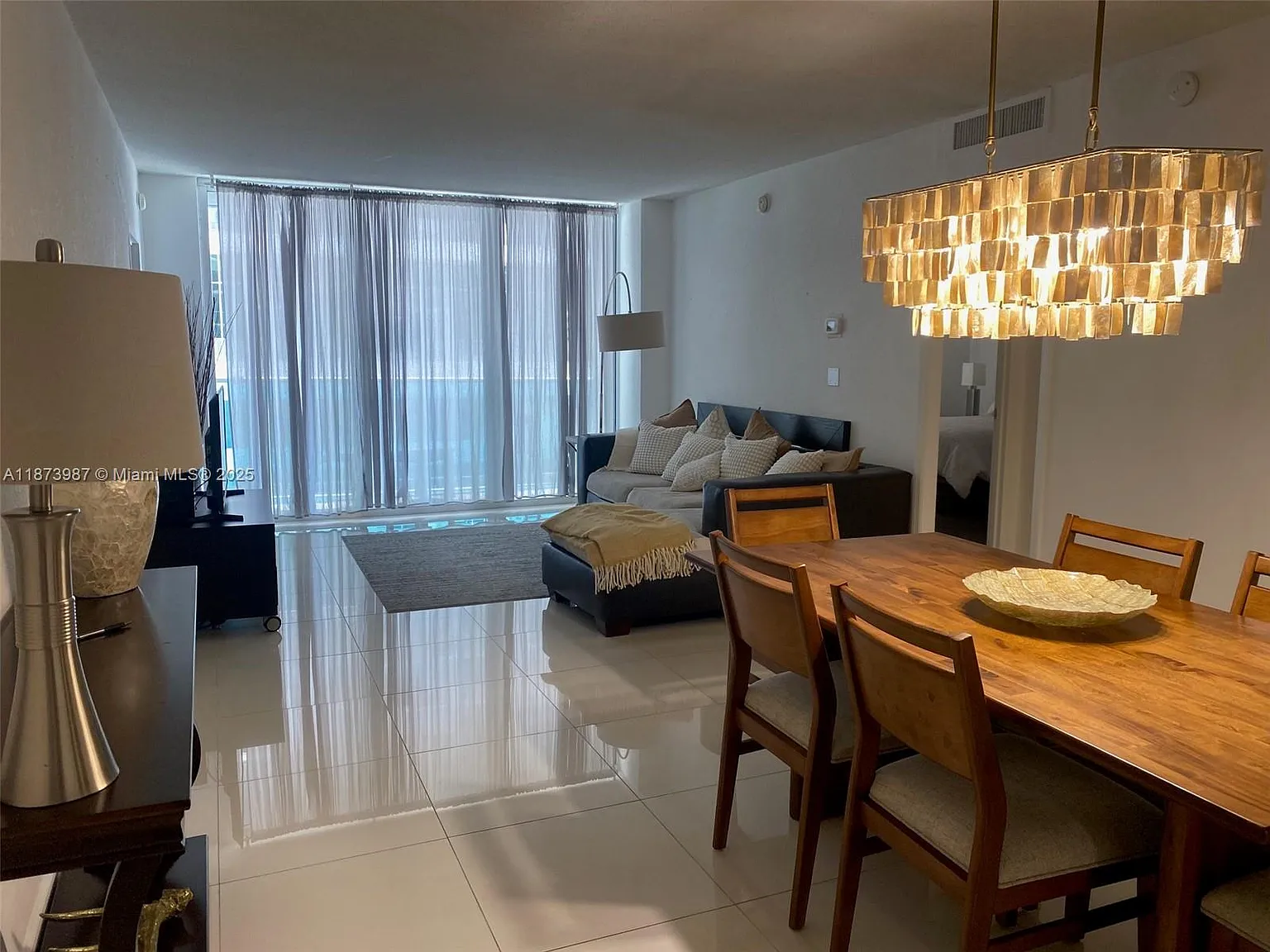 2 bed, 1328 sqft, $3,950 — Photo 3