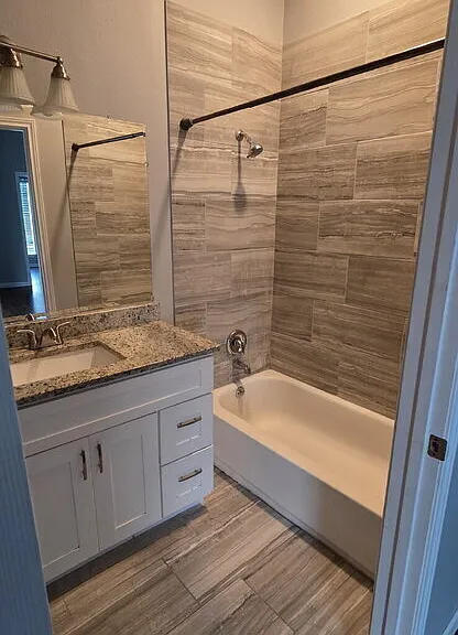 228 Lotus Ave #201 — Photo 5