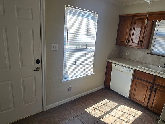 5th image of 591 Bosque Bend Ln