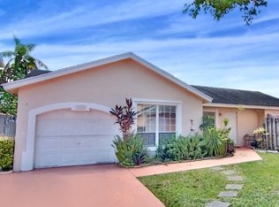 9950 NW 51st Ln, Doral, FL 33178