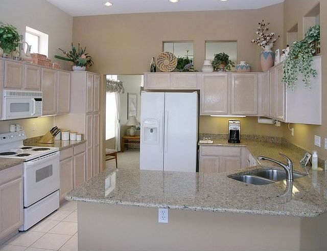 2nd image of 14818 W Horseman Ln